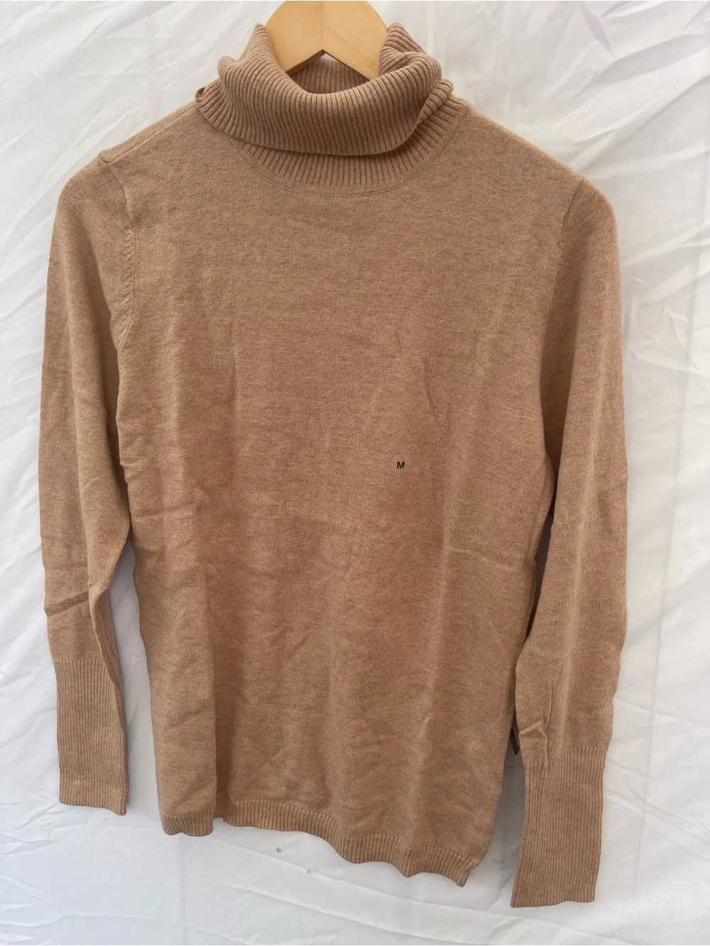 Women’s - Turtleneck Sweater in Camel- Sz-Medium